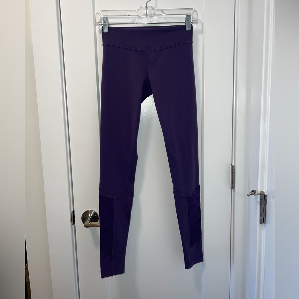 Lululemon leggings size 4